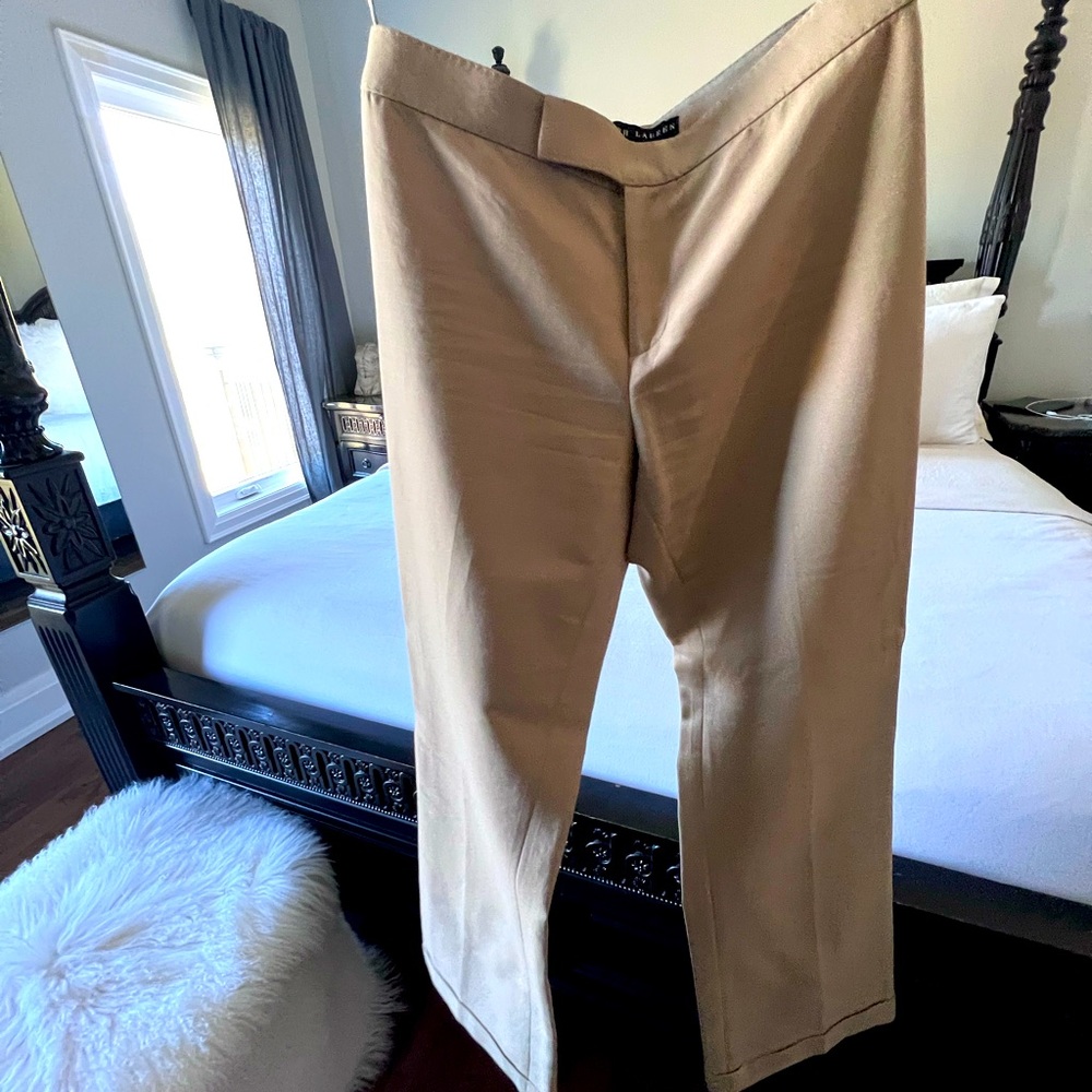 Sateen material midrise cuffed flare